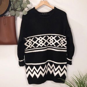 Zara Black and White Sweater
